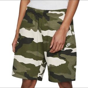 Nike Men’s Camo Shorts Size Medium